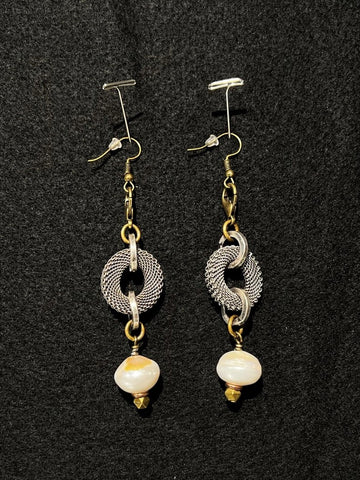Mesh Link with Freshwater Pearls Earrings